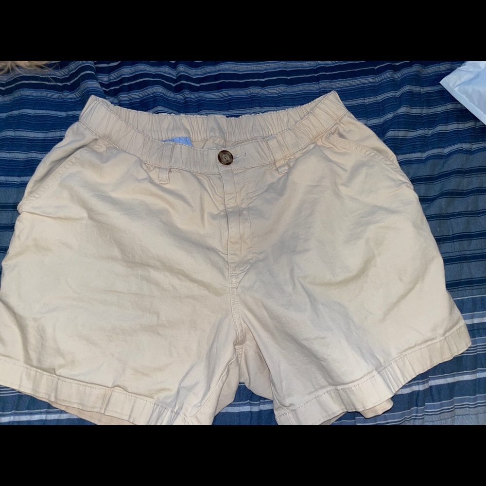 Khaki Chubbies Shorts 5.5”